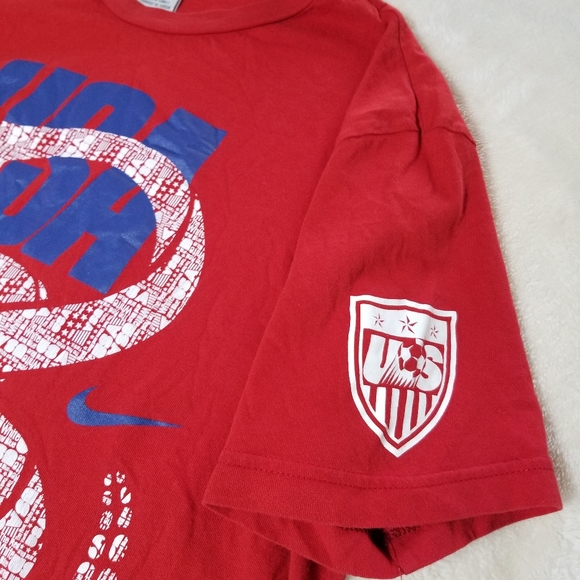 Nike USA Soccer Team Snake Logo Tee, Men's Size Large, GUC - Red - Picture 5 of 8
